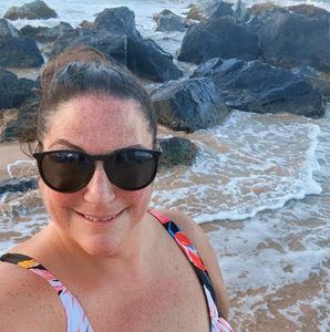 Meet your Posher, Sharon